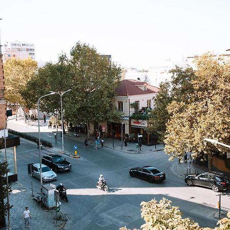 טיראנה Barrikada Str Modern Apartments - The Nest מראה חיצוני תמונה