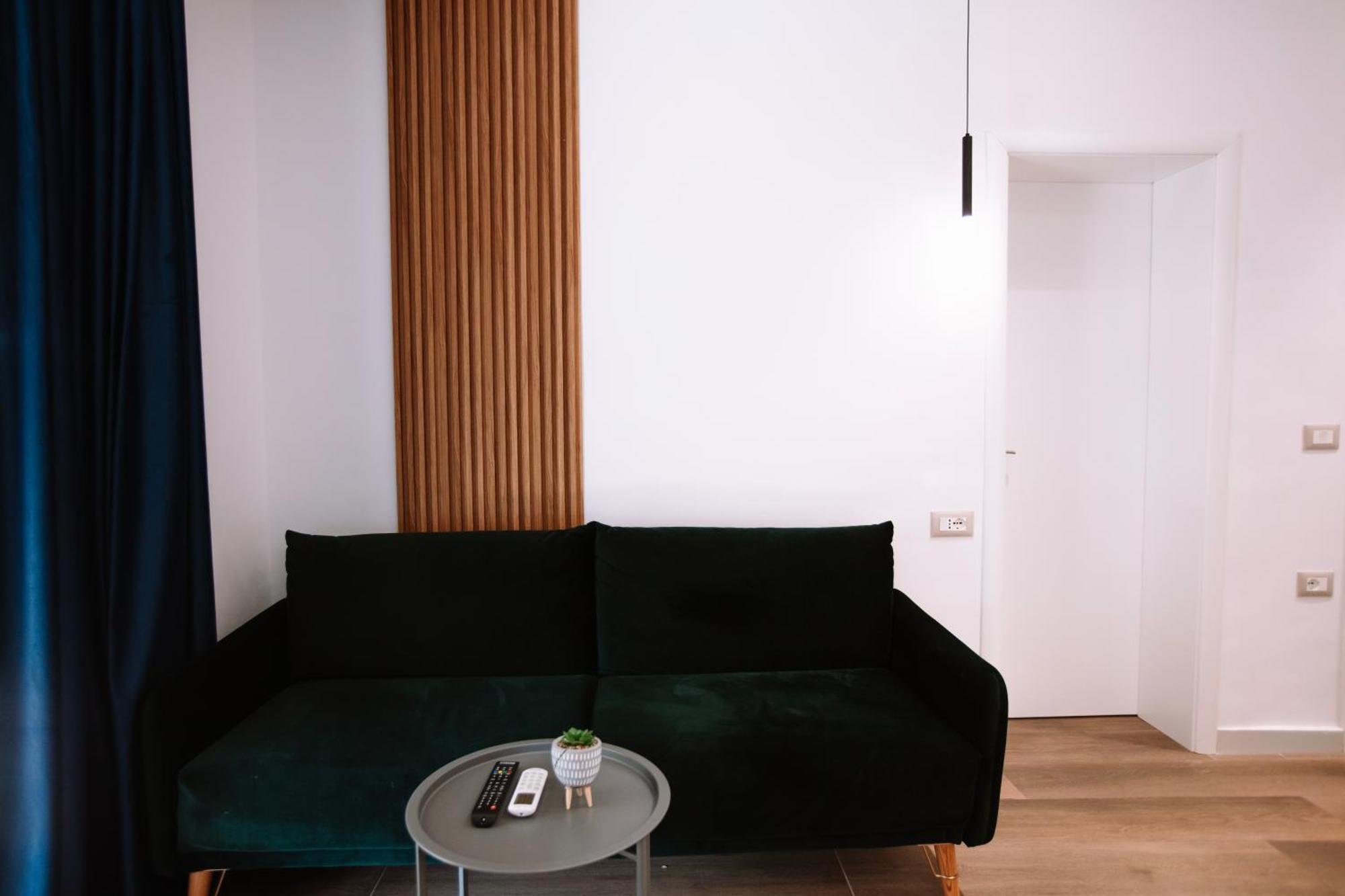 טיראנה Barrikada Str Modern Apartments - The Nest מראה חיצוני תמונה