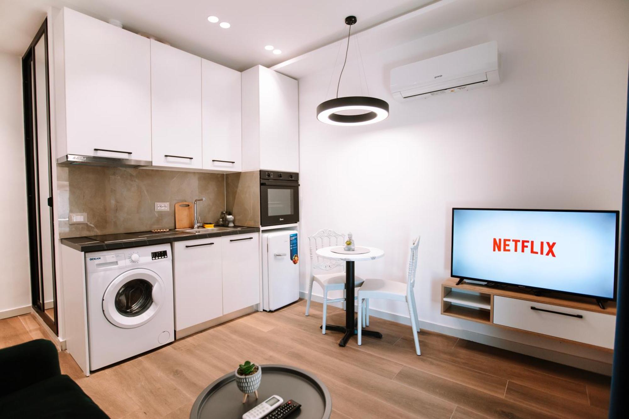 טיראנה Barrikada Str Modern Apartments - The Nest מראה חיצוני תמונה