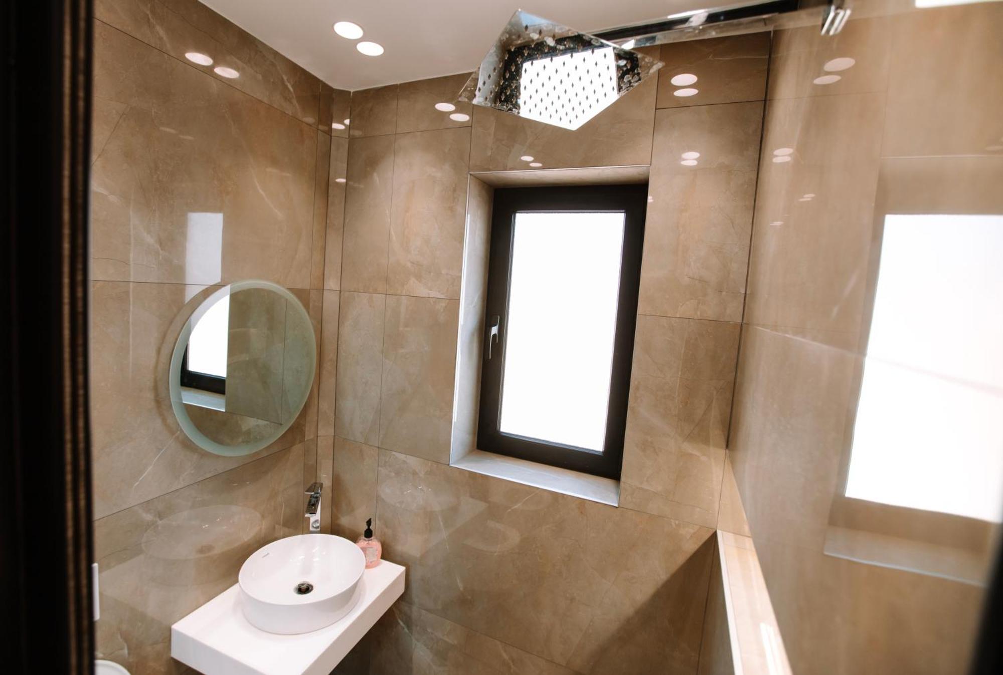 טיראנה Barrikada Str Modern Apartments - The Nest מראה חיצוני תמונה
