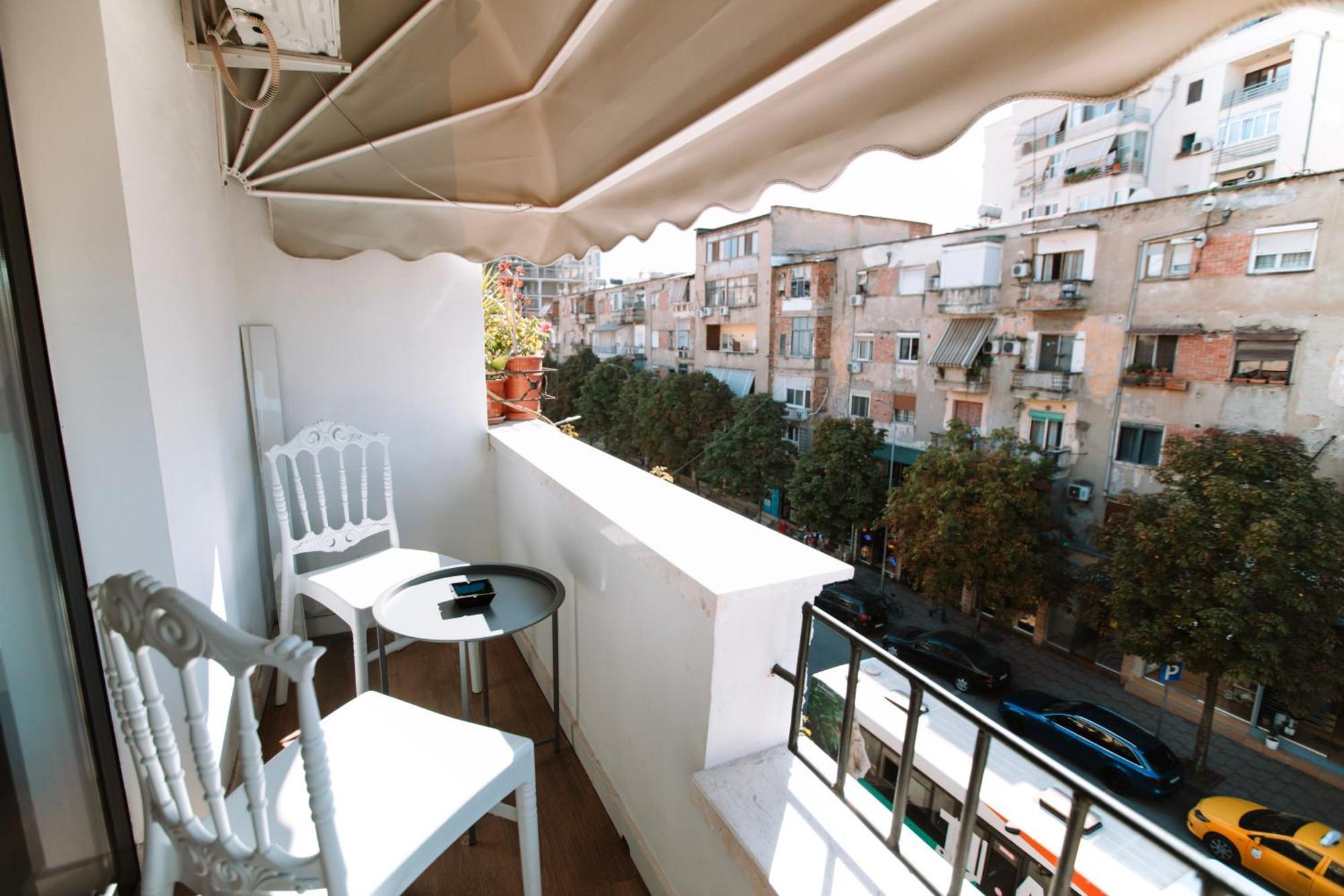 טיראנה Barrikada Str Modern Apartments - The Nest מראה חיצוני תמונה